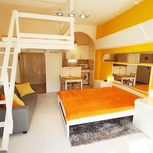  Appartement Sunny With Balcony In Party District Hongrie